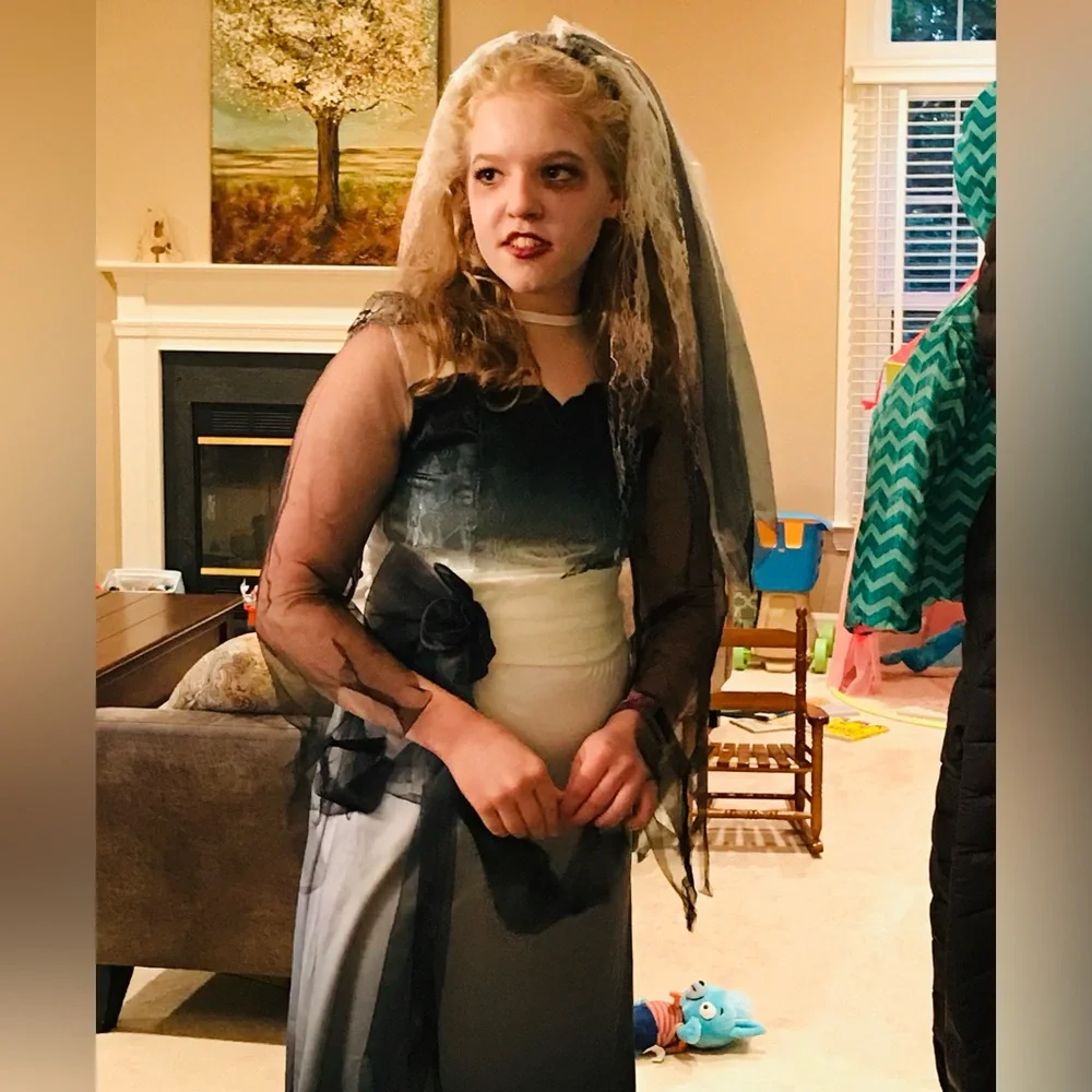 Child X-Large Graveyard Bride Costume